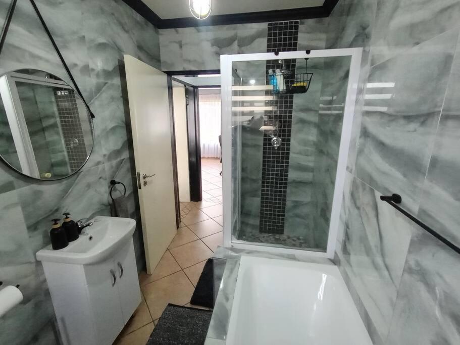 Maneli 69 Apartment