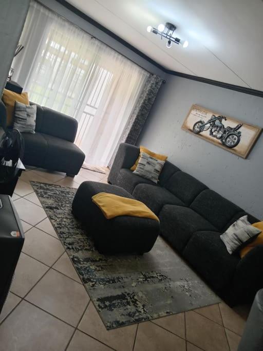 Maneli 69 Apartment Boksburg